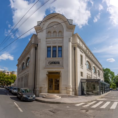 Fațada restaurantului Continental, ziua